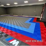 Turkuaz Detailing Yer Karosu – Modern Plastik Zemin Kaplama