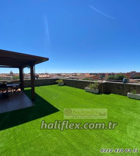 Teras Çim halı kaplama Teras yapay suni çim halı döşeme zemin kaplama